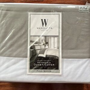 New in box - wamsutta hotel micro cotton reversible duvet cover - full/queen